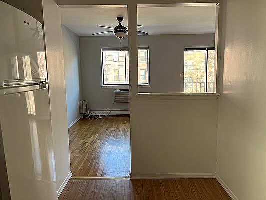 1st image of 30-76 Crescent St #3
