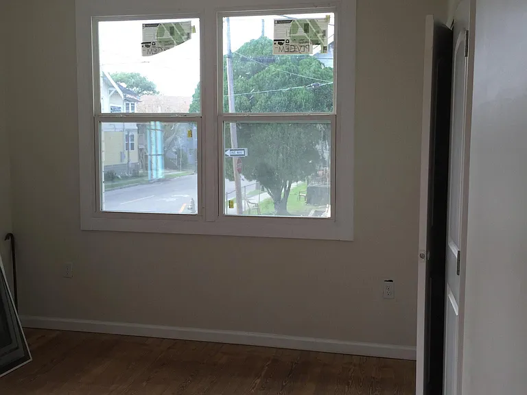 2505 Peniston St — Photo 16