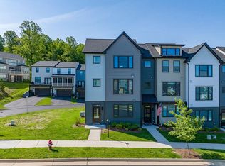 1521 Knoll Ln, Charlottesville, VA 22911