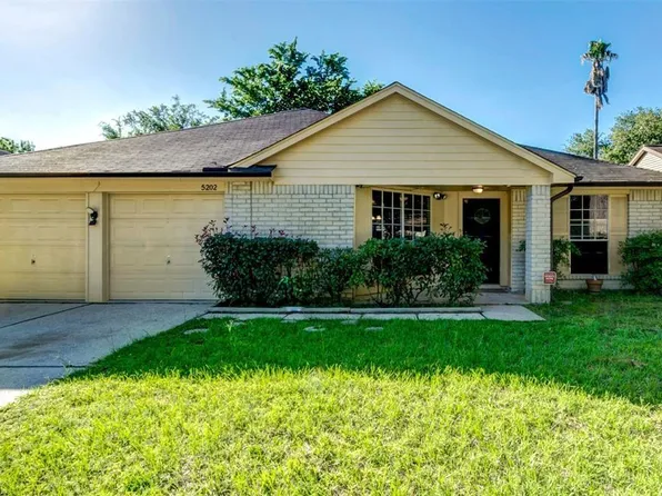 5202 Rivertree Ln, Spring, TX 77379