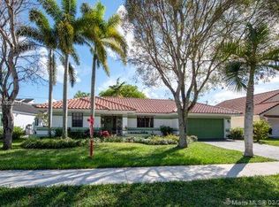 9110 Southern Orchard Rd S, Davie, FL 33328