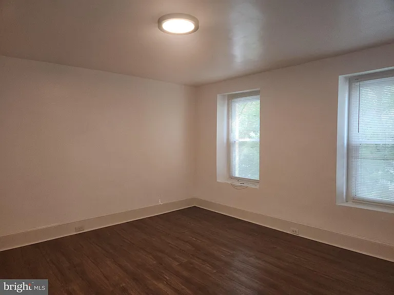 3856 Terrace St — Photo 11