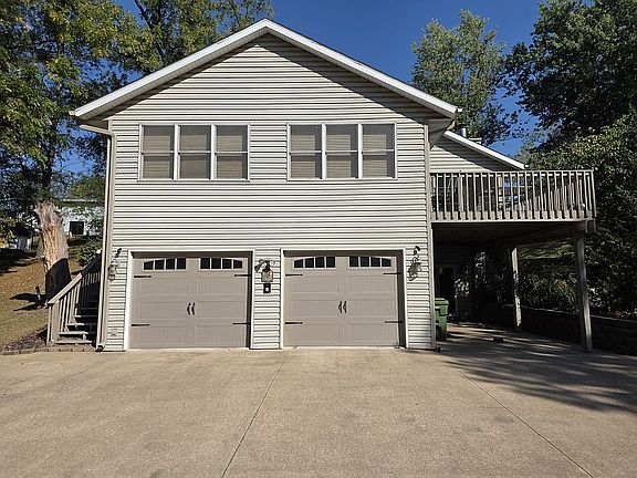 2nd image of 524 Tower Rd