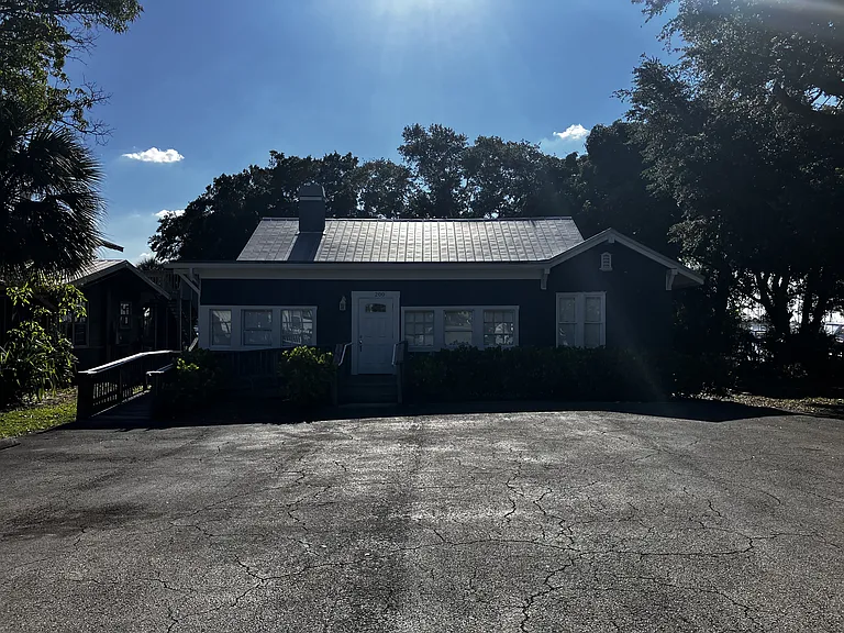 200 SW Atlanta Ave — Photo 2
