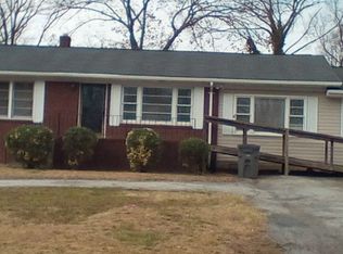 13 Sutton Dr, Taylors, SC 29687