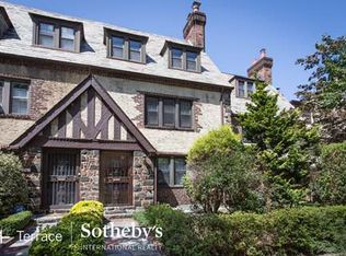 11121 76th Ave, Forest Hills, NY 11375