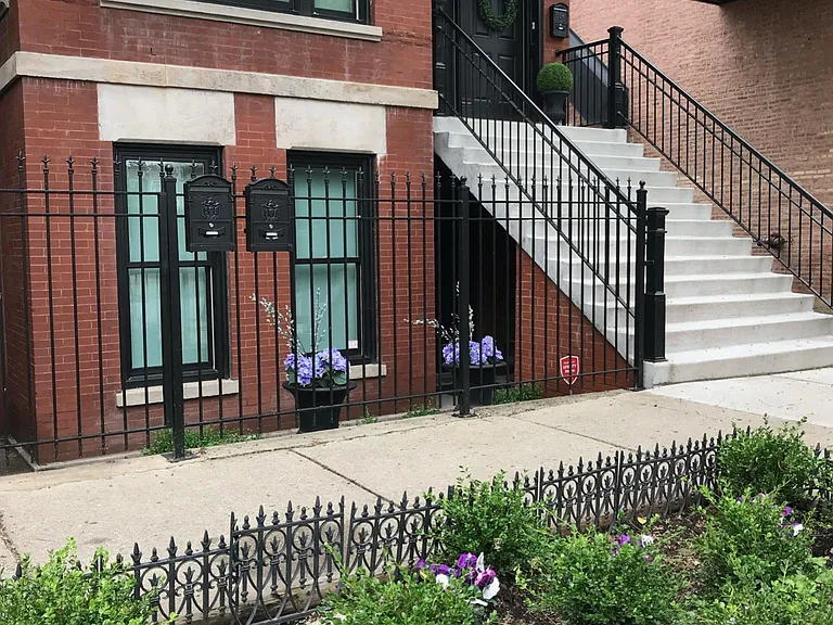 1748 N Wolcott Ave #G — Photo 2