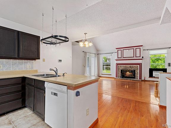 3rd image of 9844 Fairwood Street