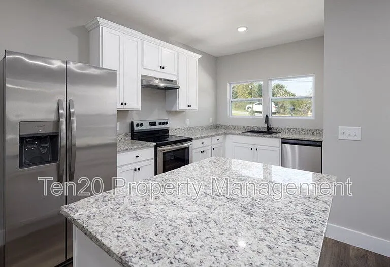 1346 Ingersoll Dr — Photo 6