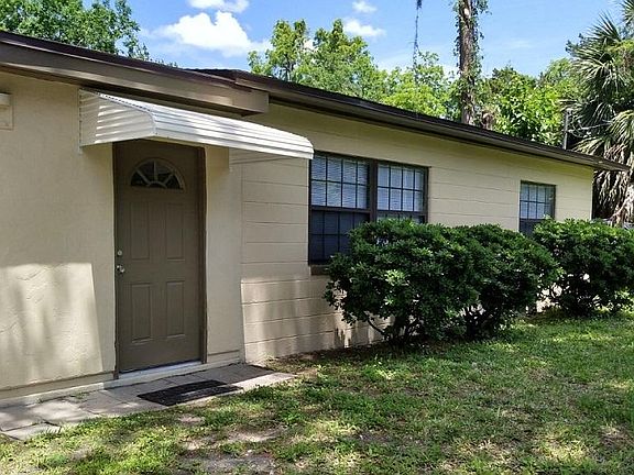 5th image of 3533 Centerhill Dr N