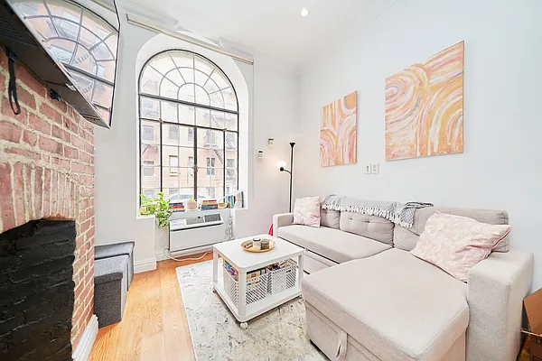 Rented by Living New York | media 2