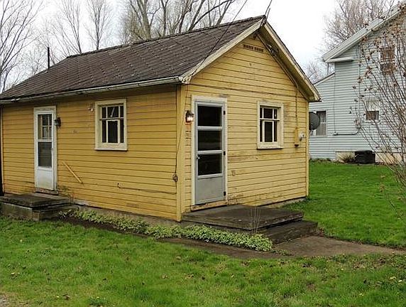 2nd image of 331 E Main St