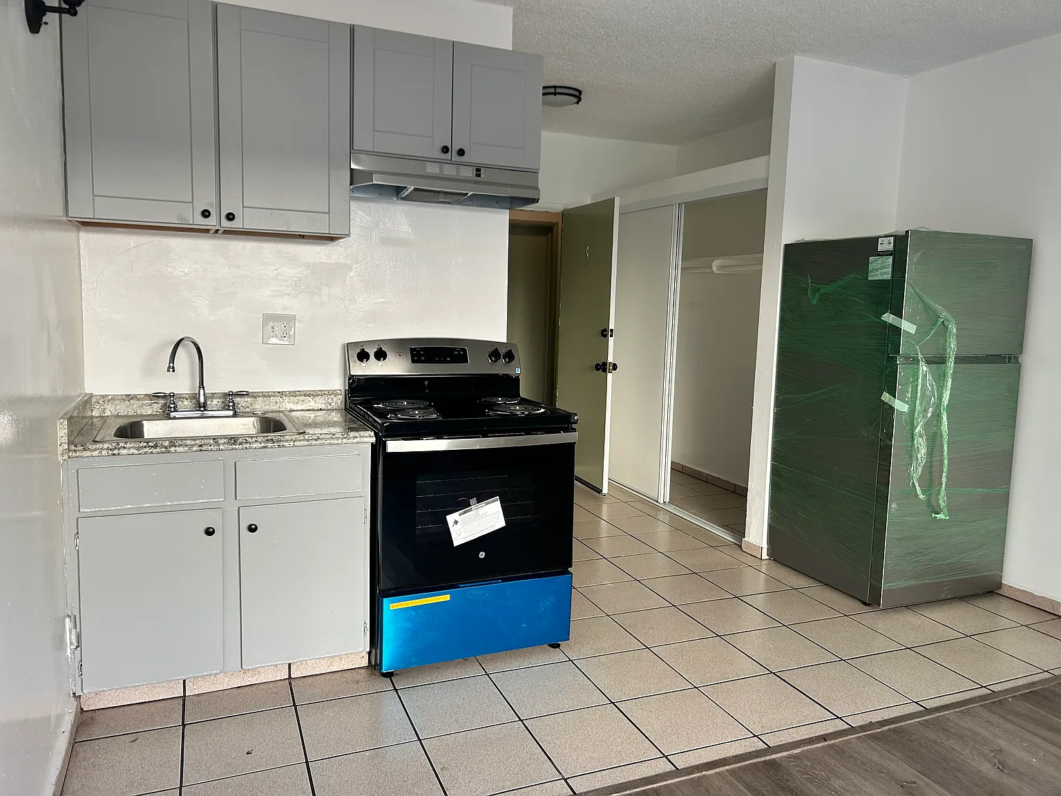 5724 Sepulveda Blvd — Photo 1