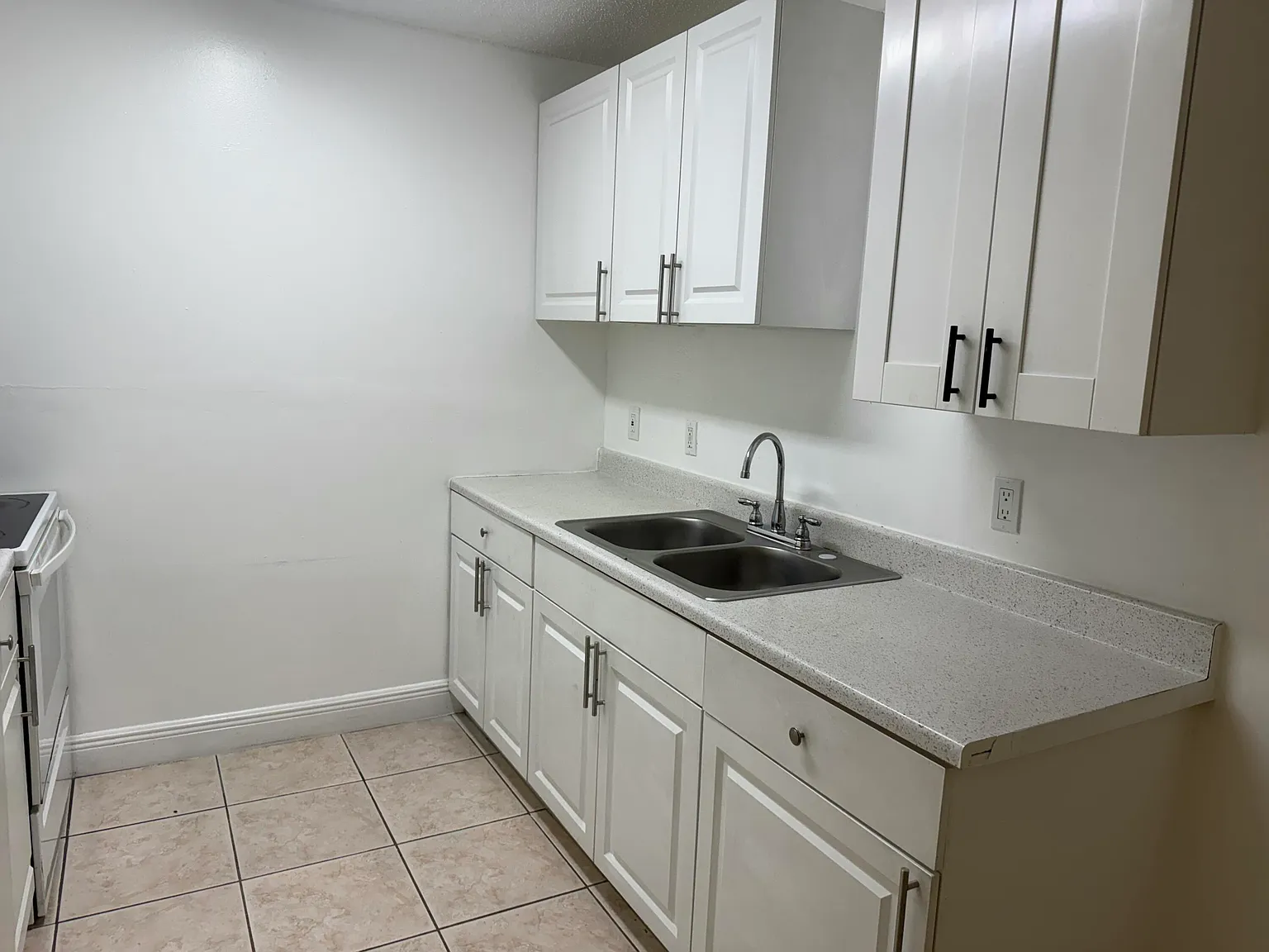 2 bed, 1.0 bath, 2288 sqft, $2,000 — Photo 1