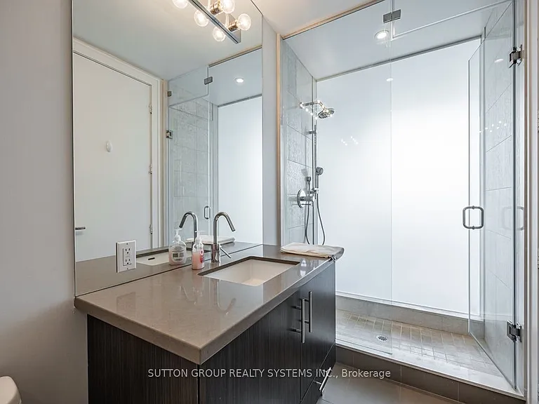 29 Queens Quay E #1008 — Photo 20