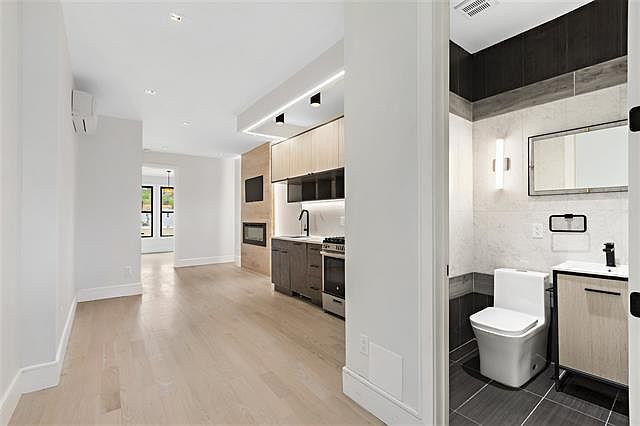 1st image of 542 Newark Ave #3R