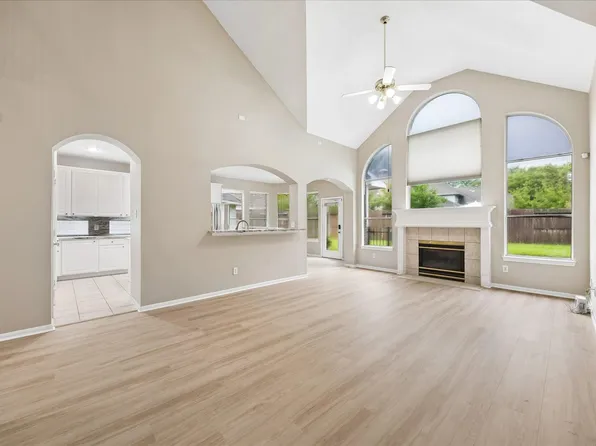 206 Wild Oak Run, Houston, TX 77094