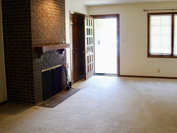 2nd image of 2701 Nottingham Dr Unit A