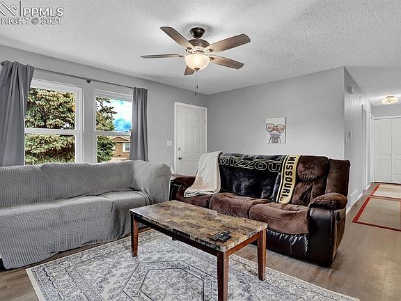4th image of 6815 Parkridge Ct