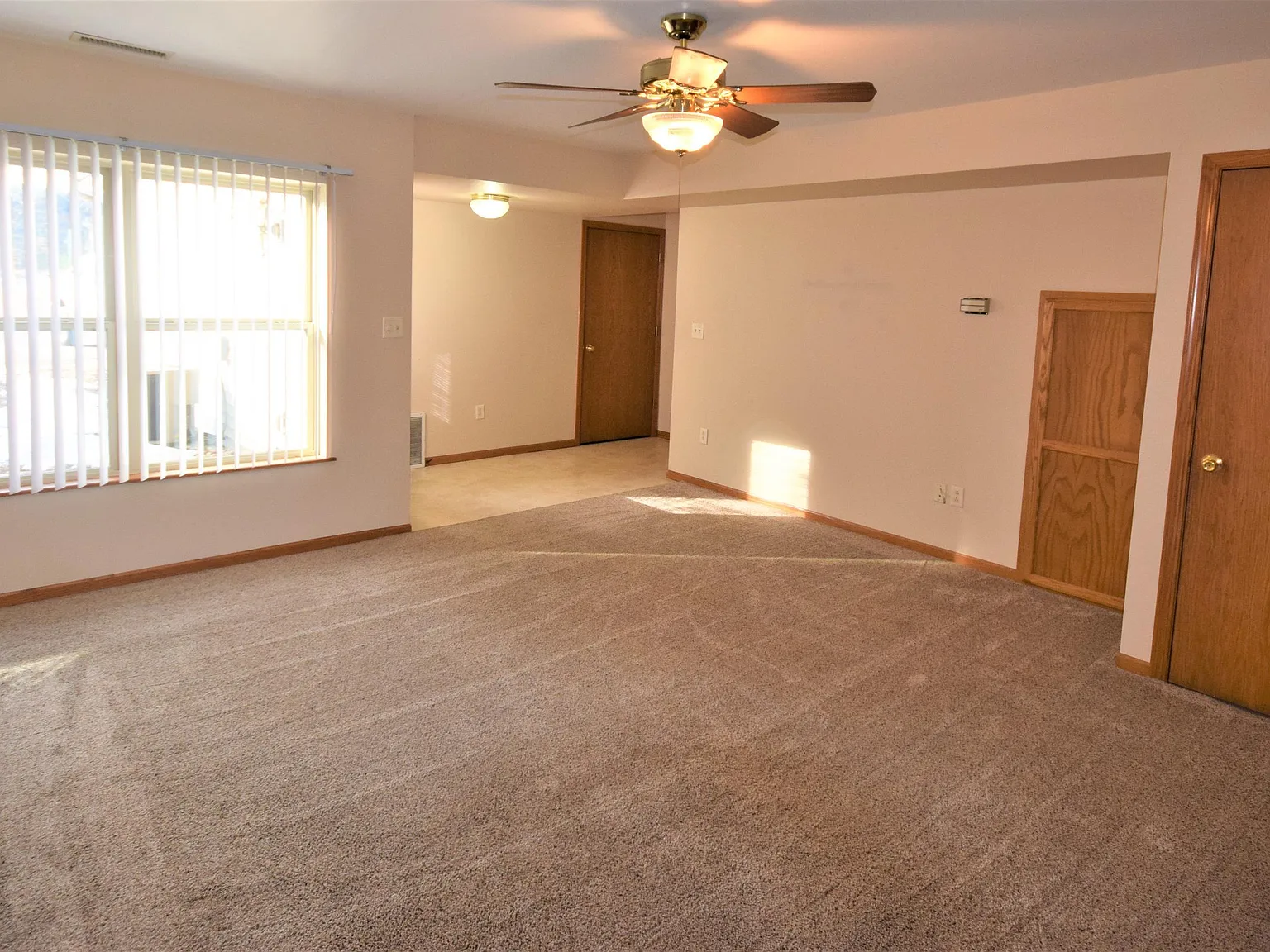 420 Preston Lane — Photo 2