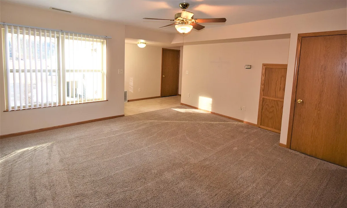 Building Photo - 420 Preston Ln
