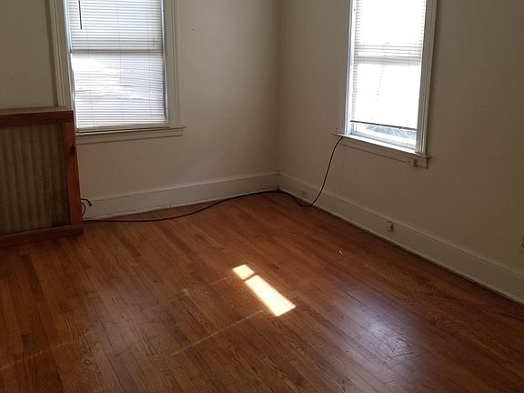 3rd image of 9 Evergreen Ave APT C8