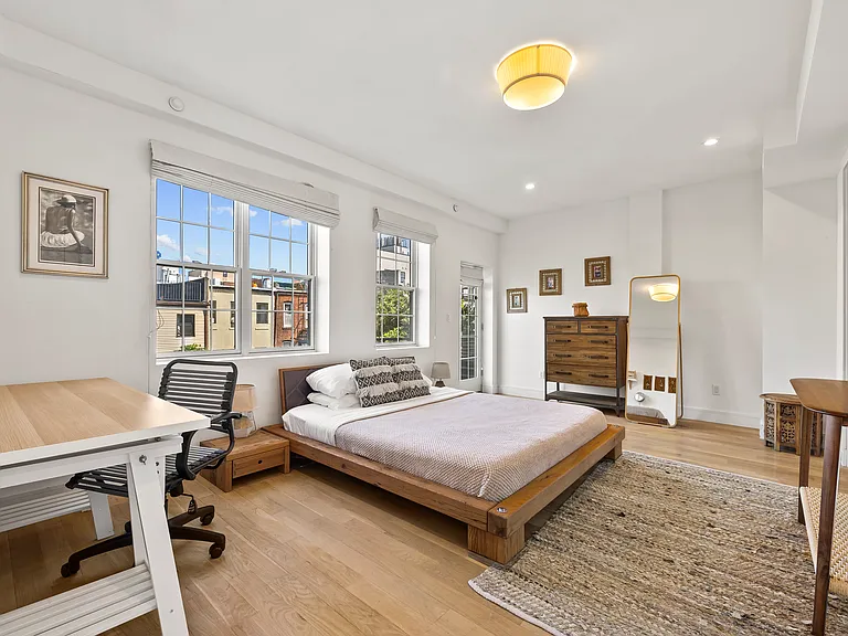 819 De Kalb Ave #2 — Photo 24