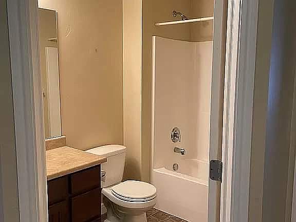 5th image of 3206 W Desert Lily Dr