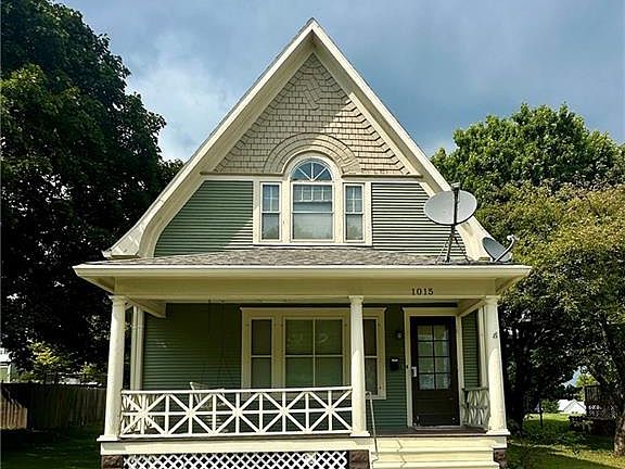 2nd image of 1015 E 2nd St