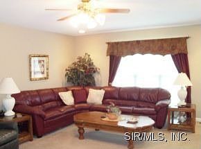 5th image of 77 Mimosa Dr