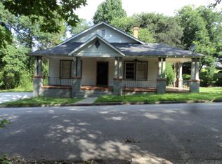 7 W Fleming St, Ware Shoals, SC 29692