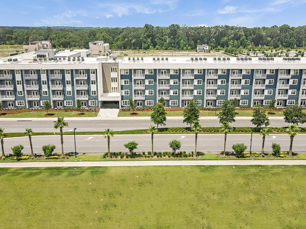 4802 SW 34th Pl APT 218