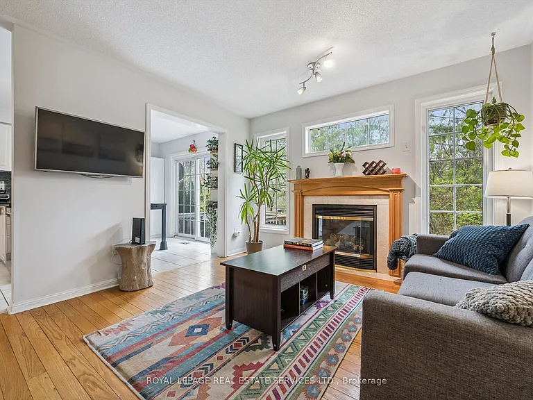 2485 Wooden Hill Cir — Photo 16