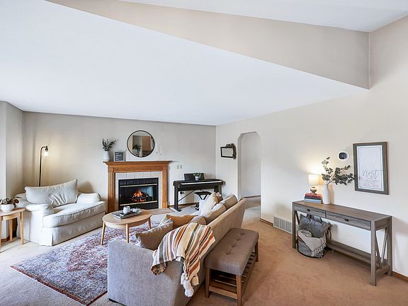 3rd image of 5115 E Lowe Rd