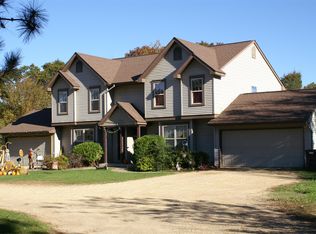 1913 Riverview Ln #A, Somerset, WI 54025