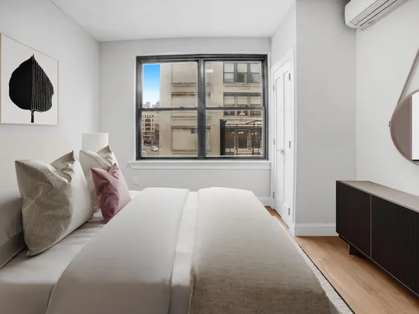 313 East 61st Street image 5 of 8