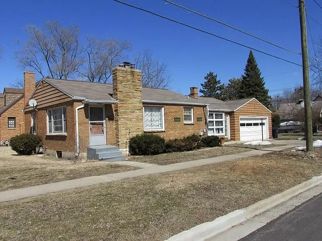 1270 Van St photo 1