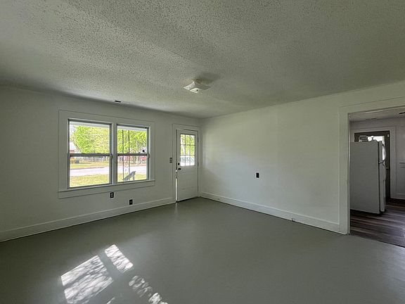4th image of 206 Richlands Ave