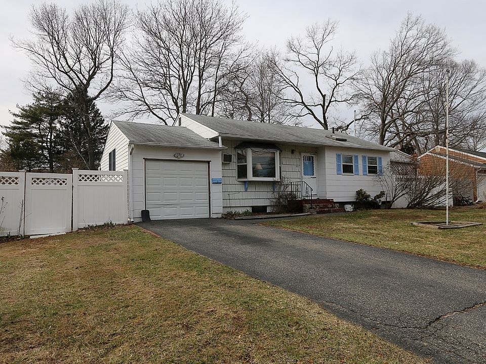 1st image of 5 W Haven Dr