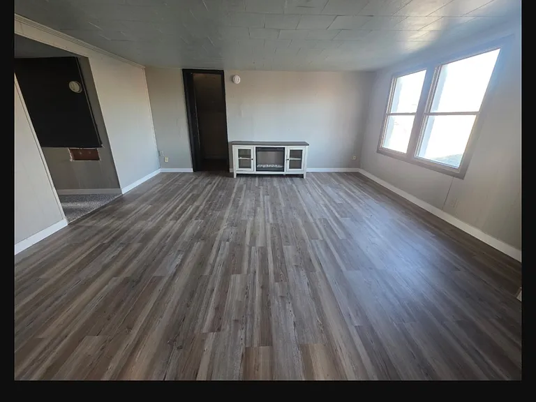 205 6th Ave #6 — Photo 3