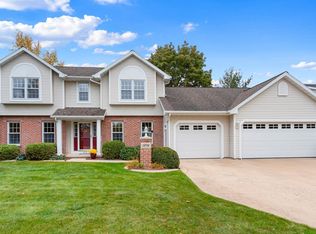 1974 Pike Ln, De Pere, WI 54115