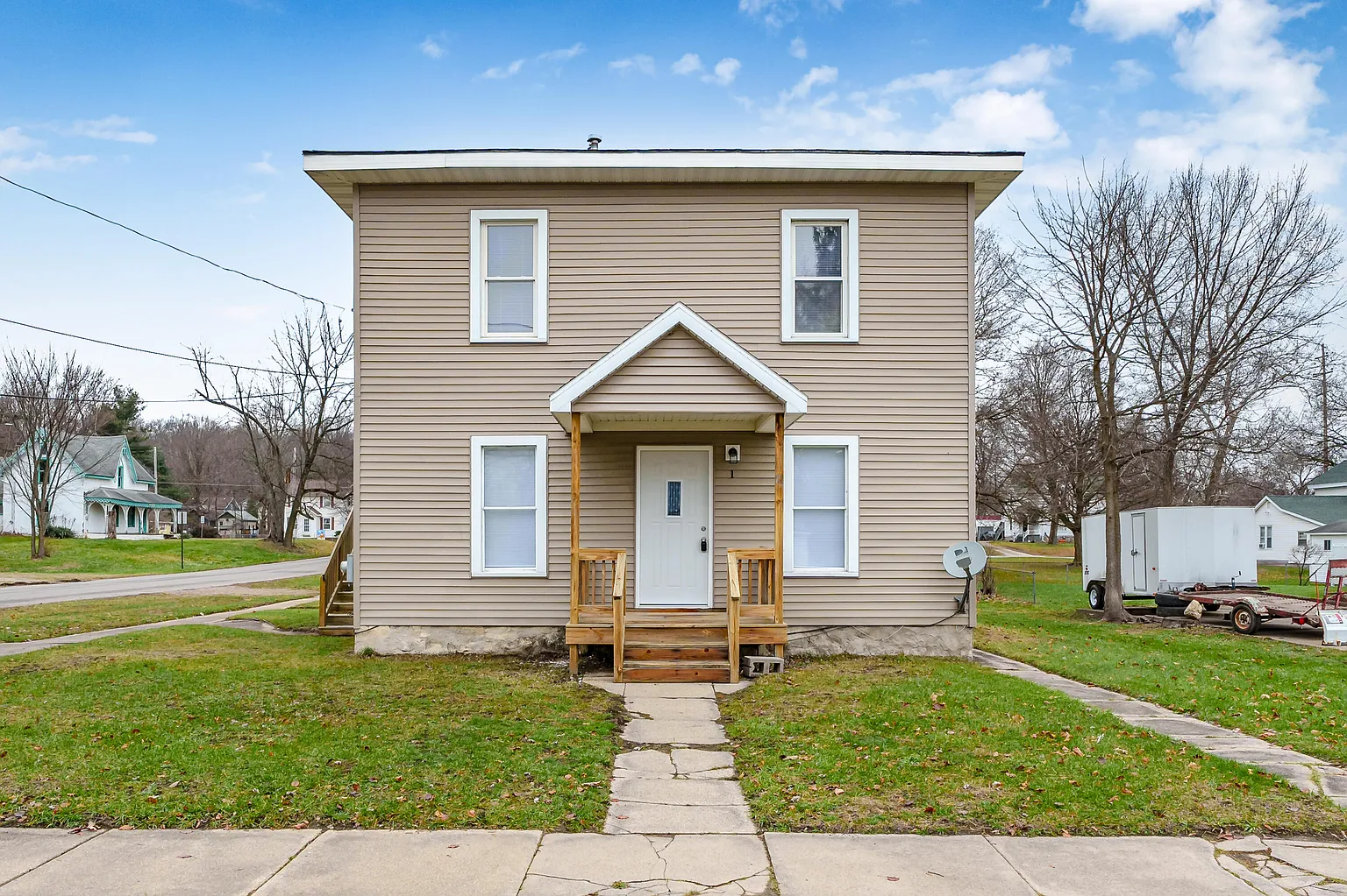 212 W Clinton St photo 1
