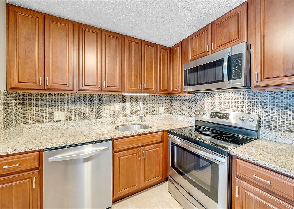 1st image of 3 Birchwood Ct Unit 3-302