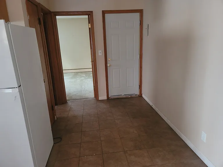 914 Burr St #4 — Photo 7
