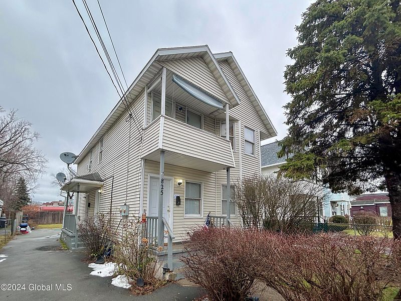 2nd image of 825 Hamilton Street