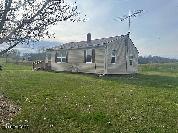 4th image of 3491 Salem Rd