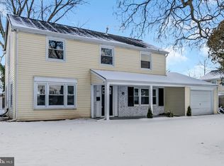 65 Barrington Ln, Willingboro, NJ 08046