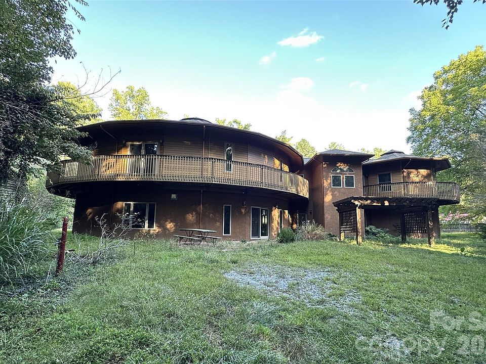 1st image of 2905 Kanuga Rd