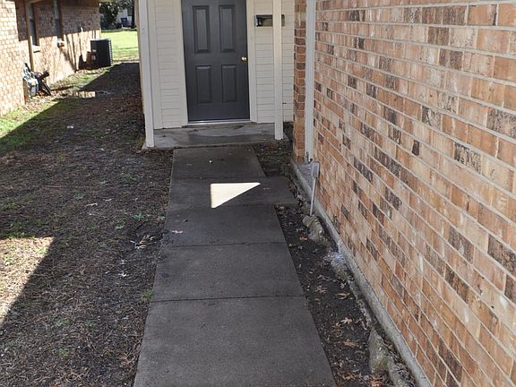 2nd image of 618 Highland Ave #A