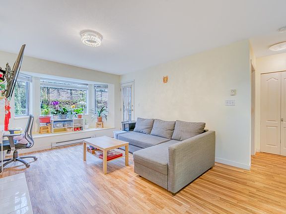 2nd image of 3738 Norfolk St #207